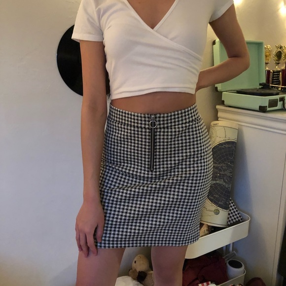 H&M Dresses & Skirts - H&M GINGHAM SKIRT